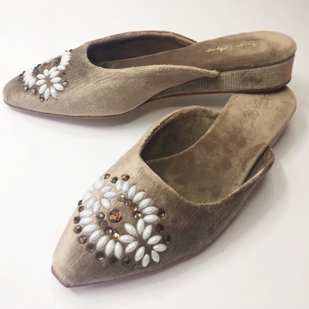 Kevyn Wynn Vintage Velvet Beaded Floral Pointed Toe Wedge Mules Champagne Gold 8